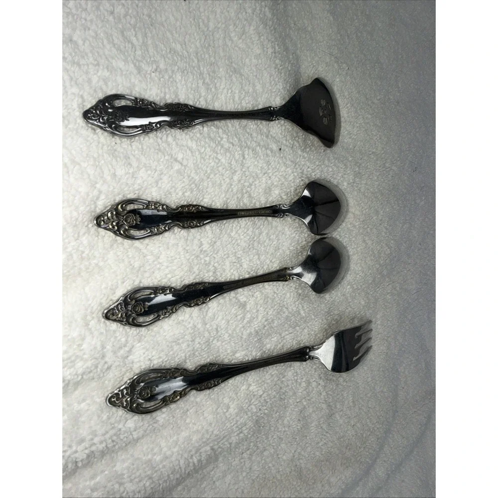 Oneida Community Stainless BRAHMS 4 Pieces Miscellaneous Lot Of Items Spoon Fork